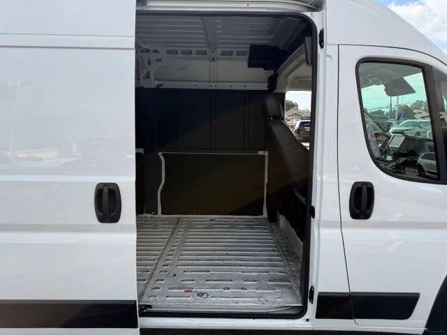 2025 Ram ProMaster 2500 Cargo Van Tradesman High Roof 159 WB w/Pass Seat
