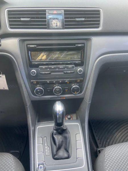 2012 Volkswagen Passat 2.5L S