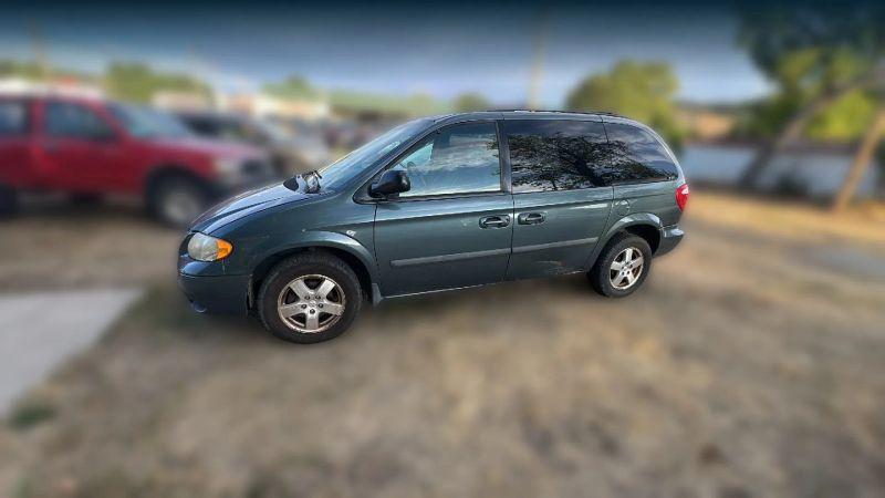 2005 Dodge Caravan SXT for sale in Sturgis, SD