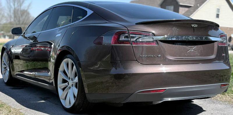 2013 Tesla Model S Performance