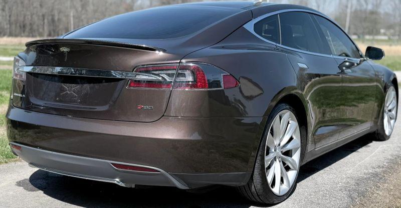 2013 Tesla Model S Performance