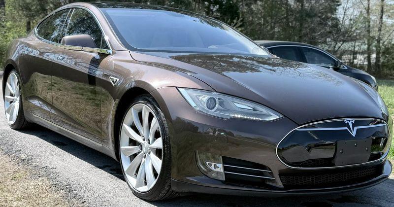 2013 Tesla Model S Performance