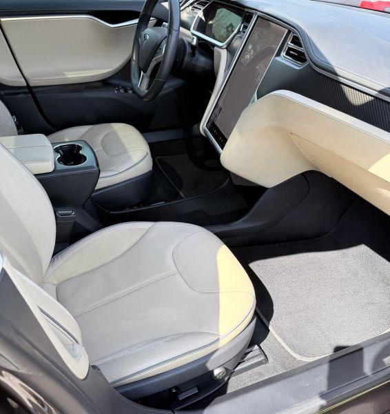 2013 Tesla Model S Performance