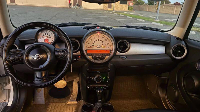 2011 MINI Cooper Cooper