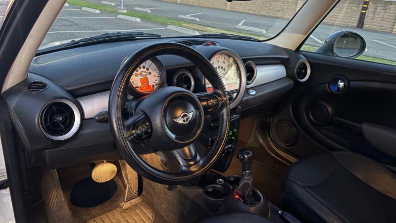 2011 MINI Cooper Cooper
