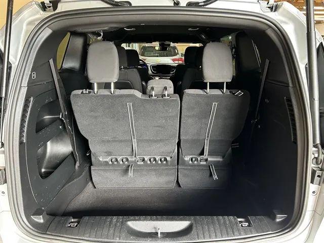 2024 Chrysler Pacifica Touring