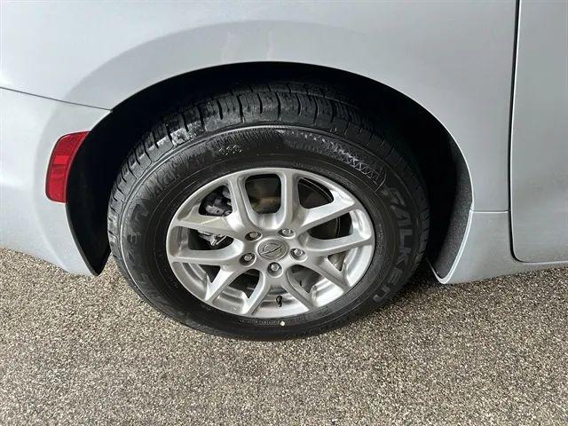 2024 Chrysler Pacifica Touring