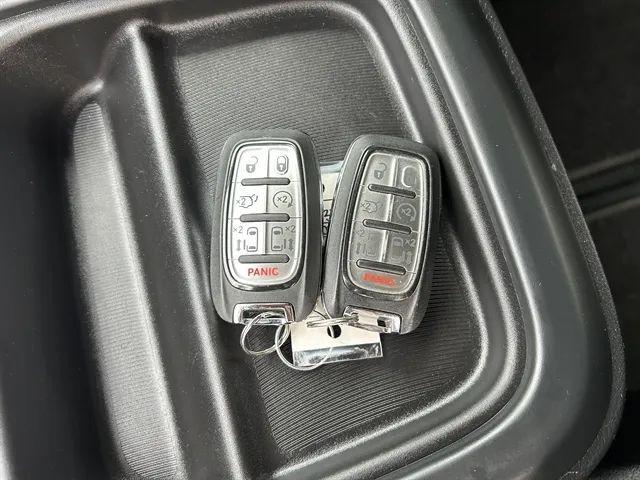 2024 Chrysler Pacifica Touring