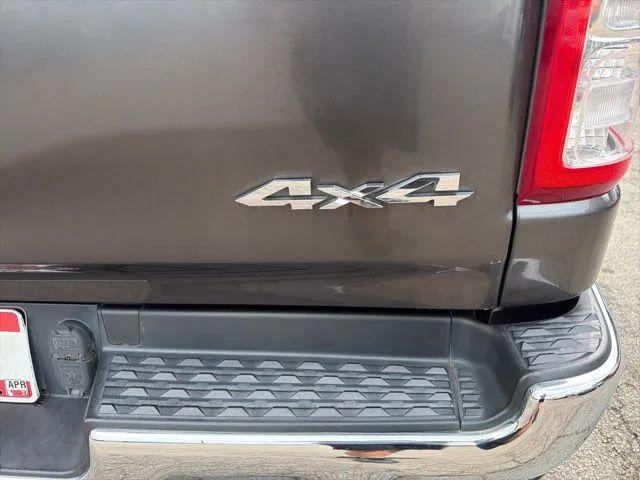 2019 Ram 1500 Big Horn/Lone Star Crew Cab 4x4 57 Box