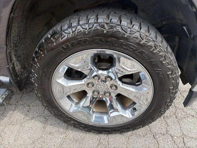 2019 Ram 1500 Big Horn/Lone Star Crew Cab 4x4 57 Box