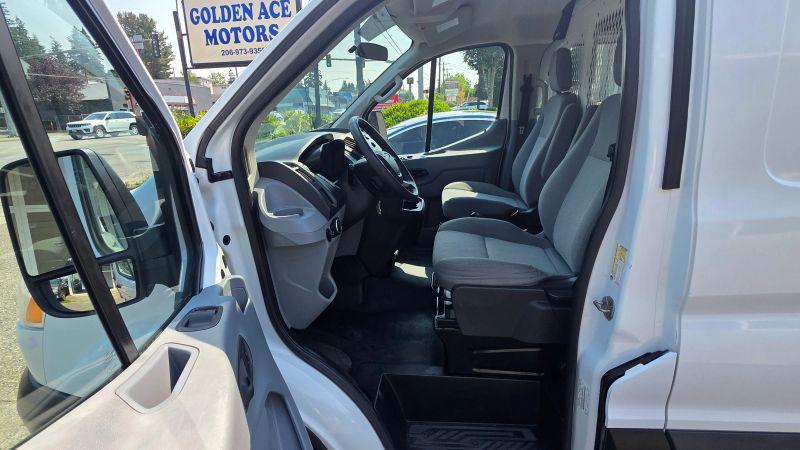 2015 Ford Transit w/60/40 Side Door w/RWB