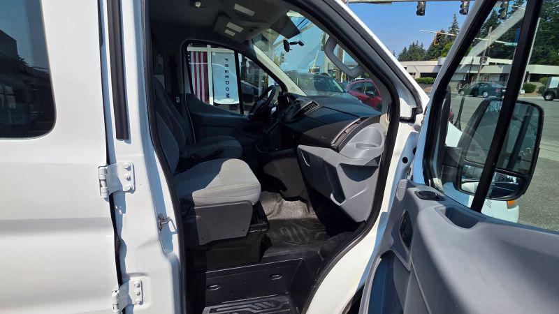 2015 Ford Transit w/60/40 Side Door w/RWB