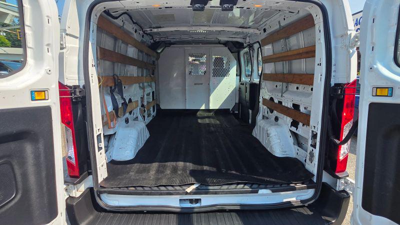2015 Ford Transit w/60/40 Side Door w/RWB