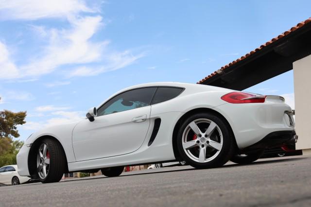 2016 Porsche Cayman Unknown