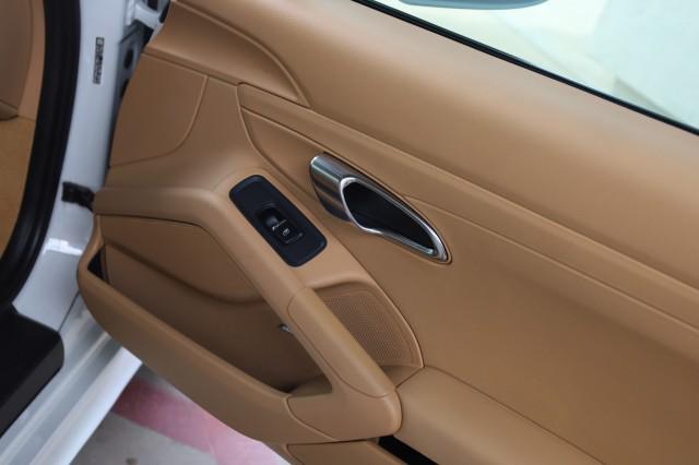 2016 Porsche Cayman Unknown
