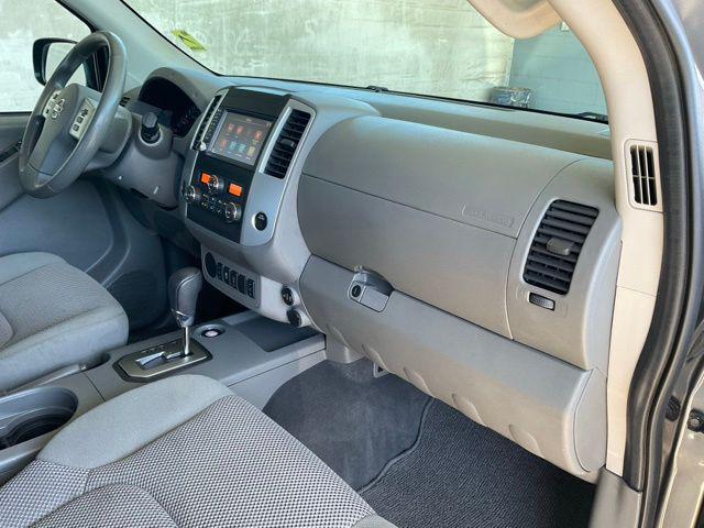 2021 Nissan Frontier Crew Cab SV 4x2