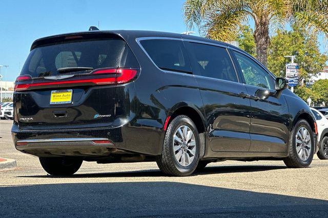 2023 Chrysler Pacifica Hybrid Touring L