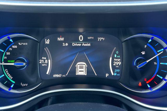 2023 Chrysler Pacifica Hybrid Touring L