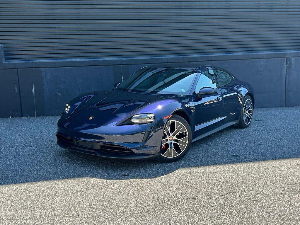 /2022 Porsche Taycan
