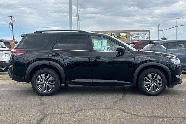 2025 Nissan Pathfinder SV 4WD