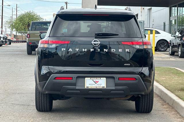 2025 Nissan Pathfinder SV 4WD