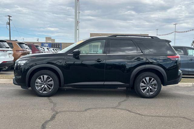 2025 Nissan Pathfinder SV 4WD