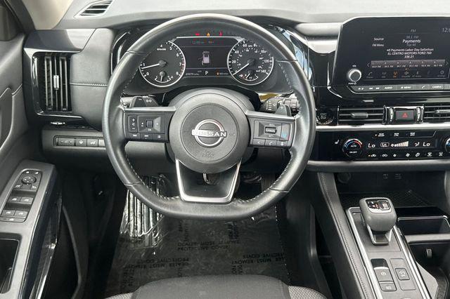 2025 Nissan Pathfinder SV 4WD