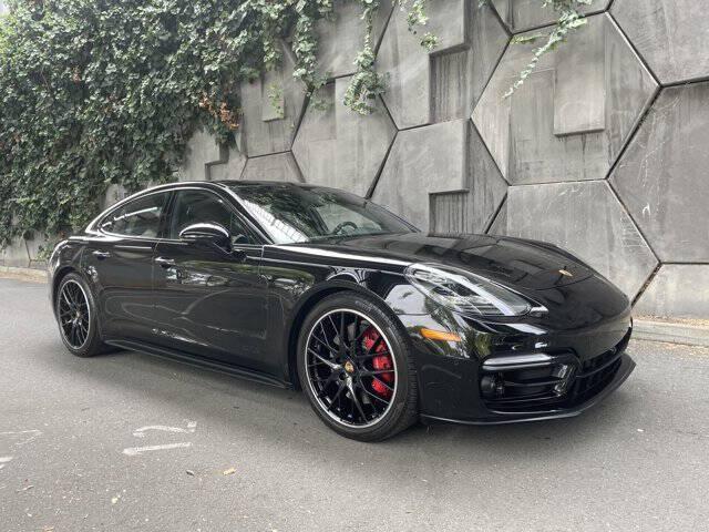 2023 Porsche Panamera GTS