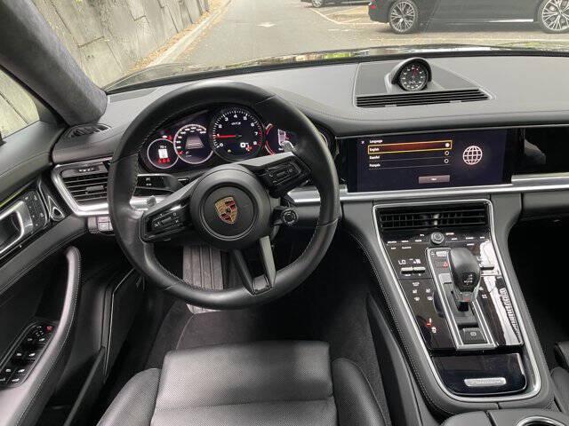 2023 Porsche Panamera GTS
