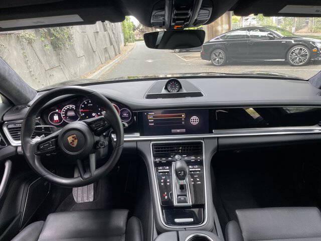 2023 Porsche Panamera GTS