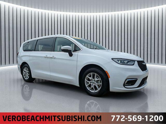 2023 Chrysler Pacifica Touring L for sale in Vero Beach, FL