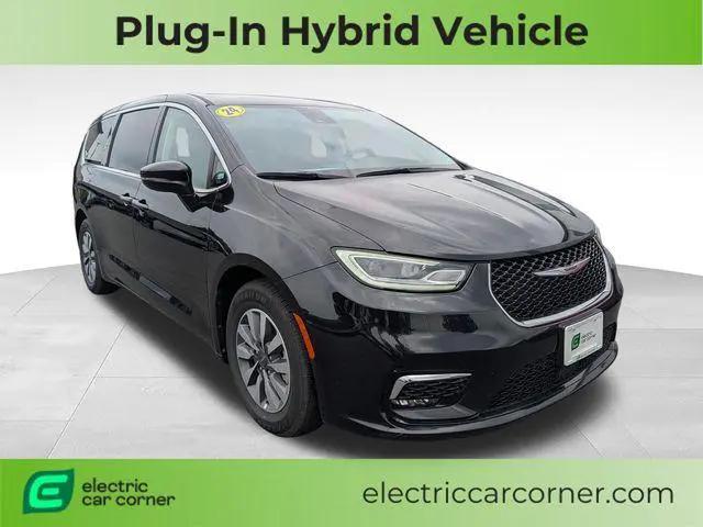 2024 Chrysler Pacifica Hybrid Select for sale in Farmington, NY
