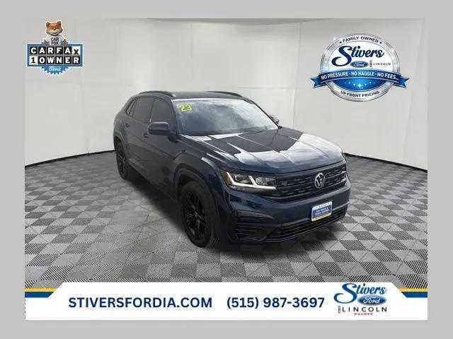 2023 Volkswagen Atlas Cross Sport 2.0T SEL R-Line Black for sale in Waukee, IA