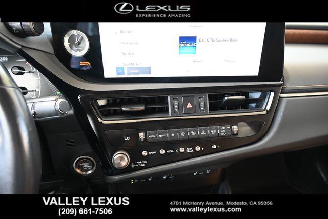 2025 Lexus ES 300h 300h