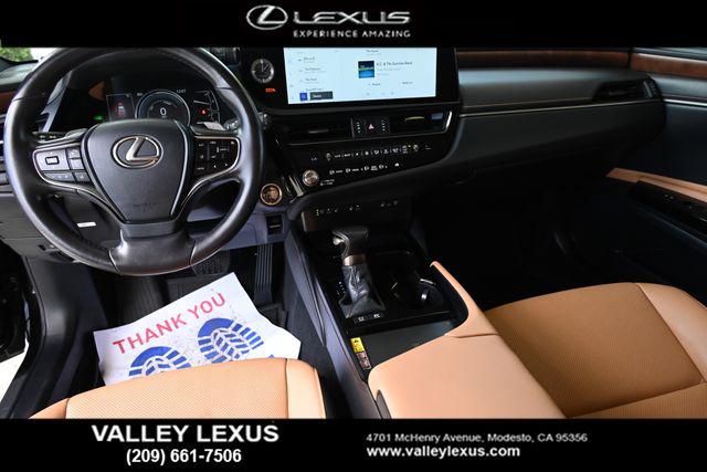 2025 Lexus ES 300h 300h