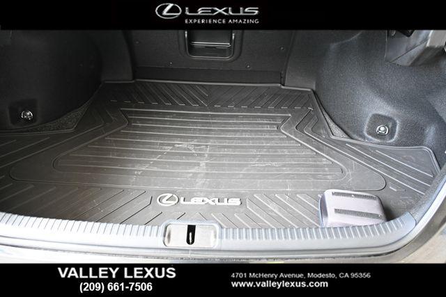 2025 Lexus ES 300h 300h
