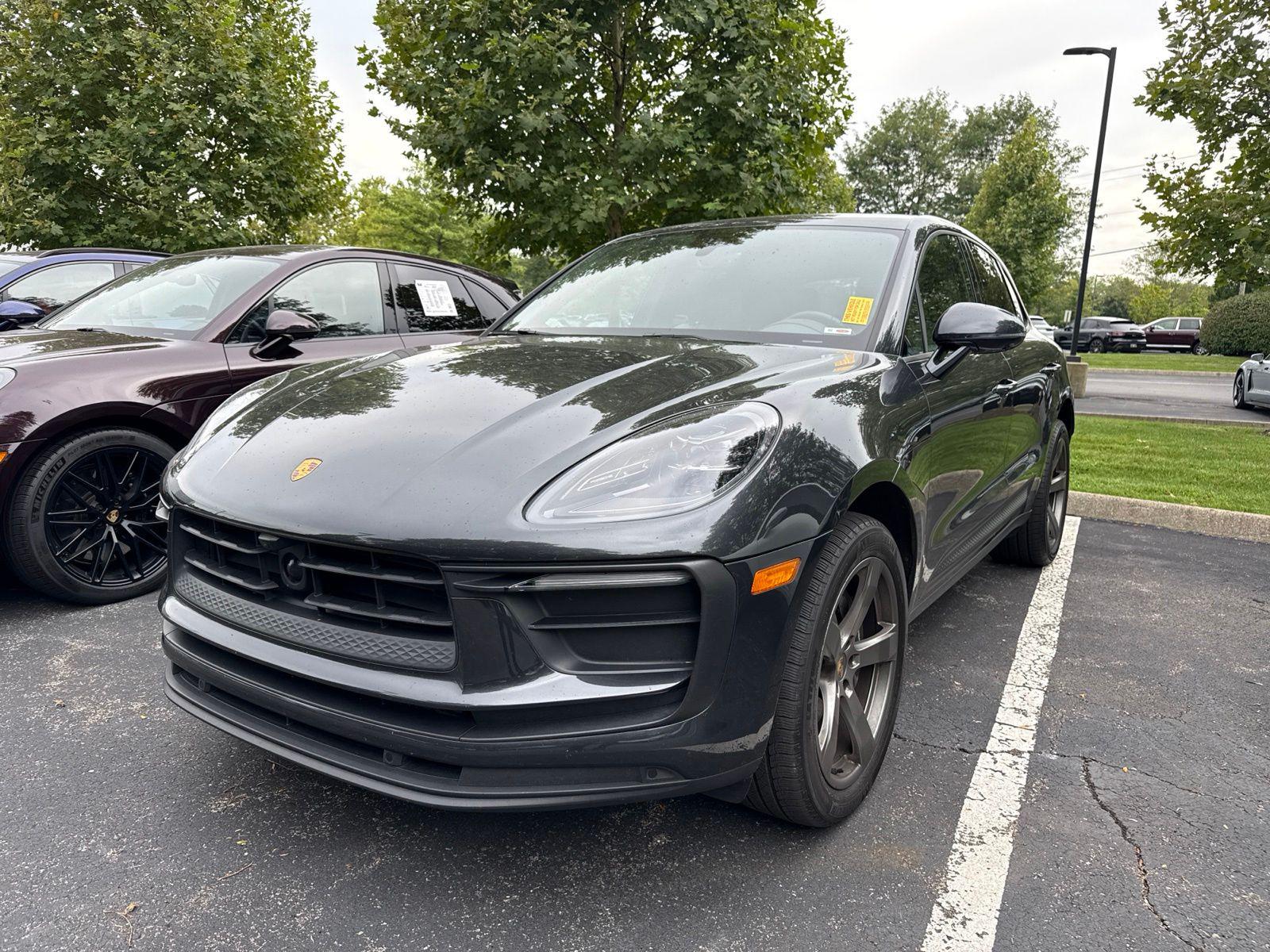 /2022 Porsche Macan