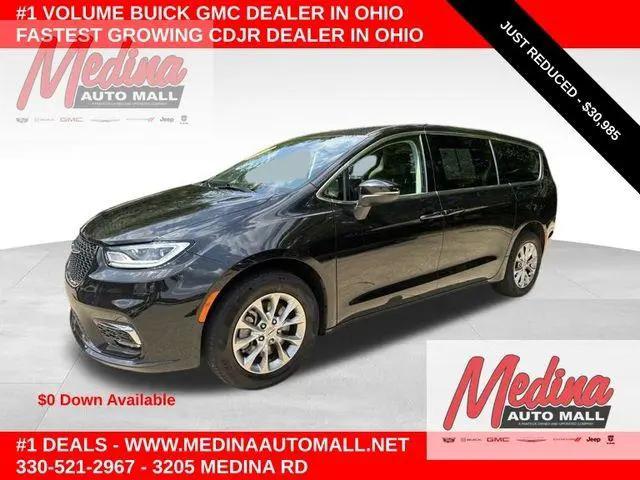 2023 Chrysler Pacifica Touring L AWD for sale in Medina, OH