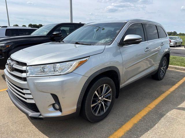2019 Toyota Highlander XLE for sale in Jasper, IN