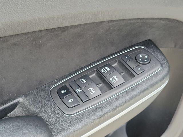 2023 Chrysler 300 300C