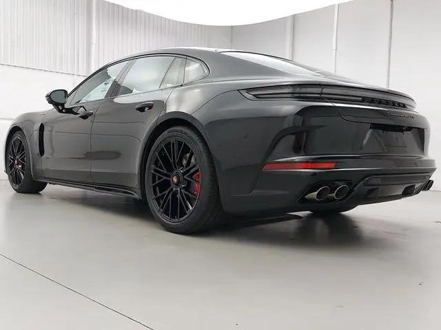 2026 Porsche Panamera GTS
