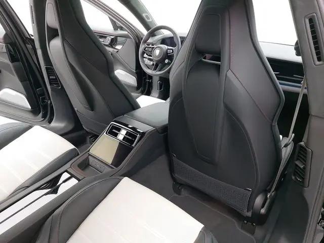 2026 Porsche Panamera GTS