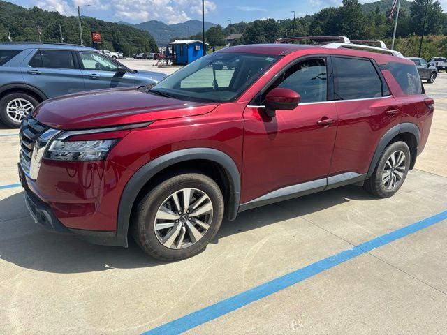 2023 Nissan Pathfinder SL 4WD