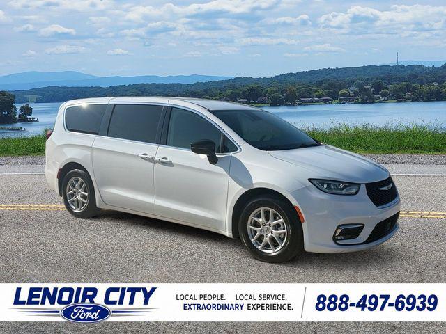 2024 Chrysler Pacifica Touring L for sale in Lenoir City, TN