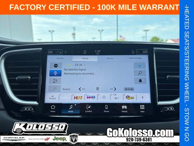 2026 Chrysler Pacifica Select