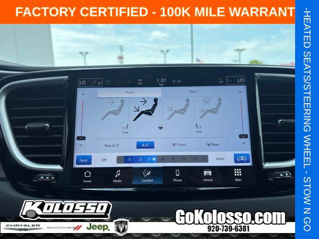 2026 Chrysler Pacifica Select