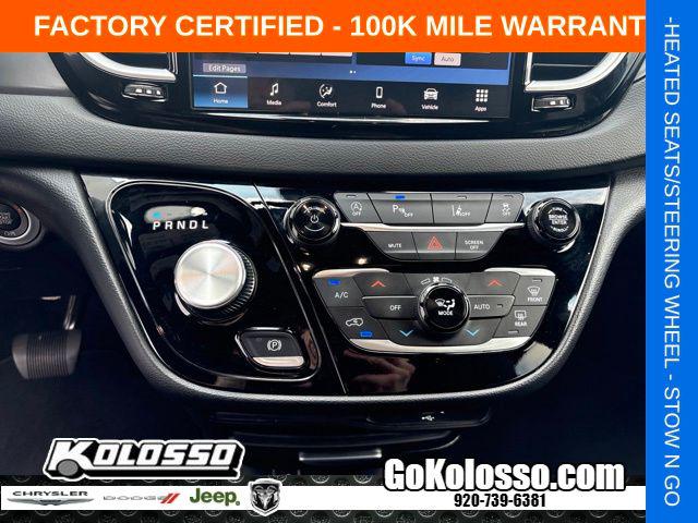 2026 Chrysler Pacifica Select
