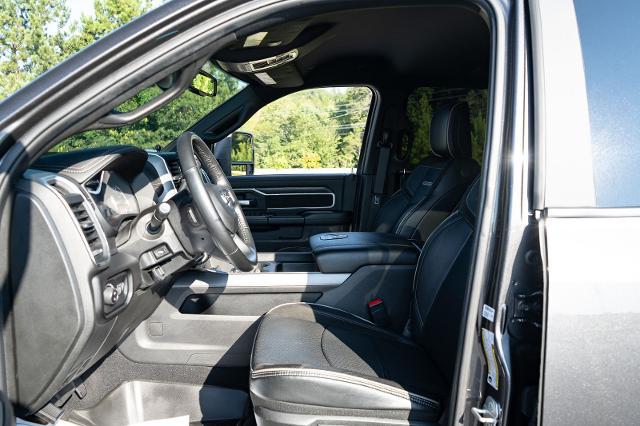 2024 Ram 3500 Laramie Mega Cab 4x4 64 Box
