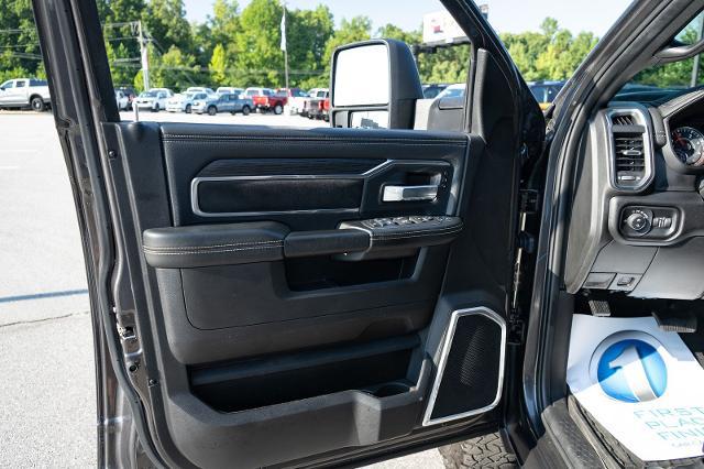 2024 Ram 3500 Laramie Mega Cab 4x4 64 Box