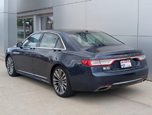2017 Lincoln Continental Select